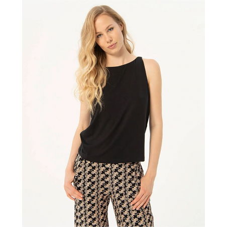 Camiseta Surkana negro