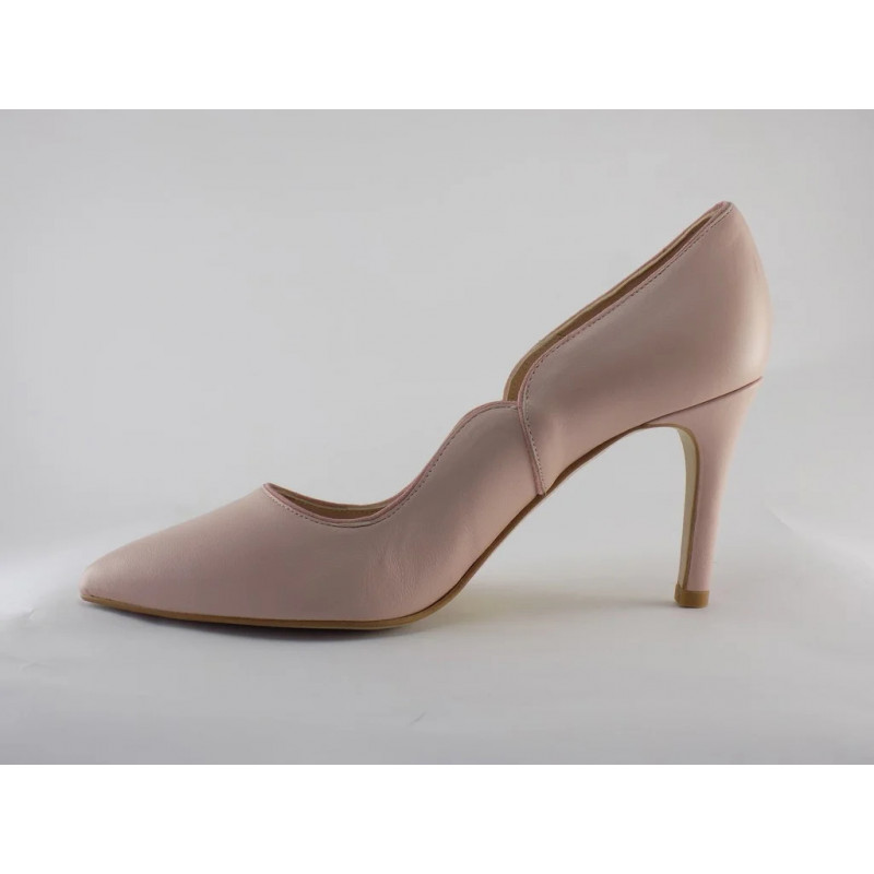 Zapato de corte salón de piel rosa de Elda