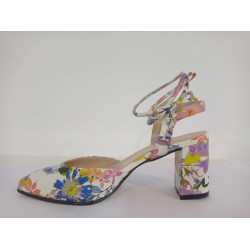 Zapato atado al tobillo flores 716