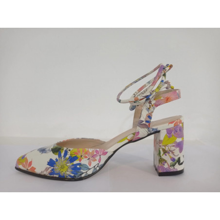 Zapato atado al tobillo flores 716